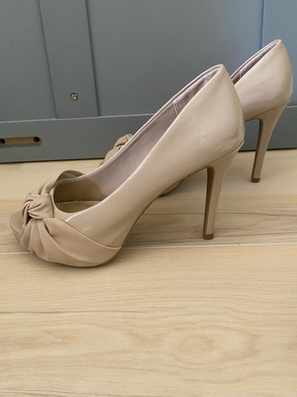 Fioni Nude Knot Peep-Toe Stiletto Heels 7W - Picture 4 of 7
